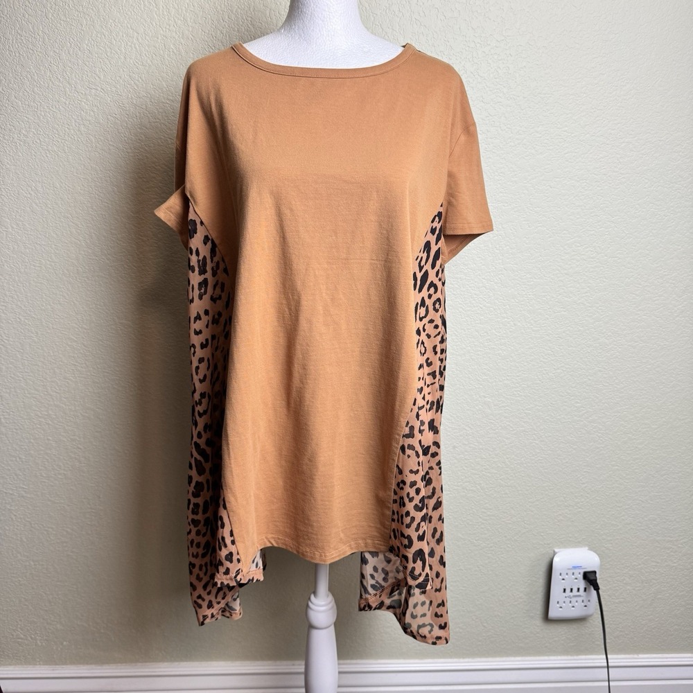 DG2 Diane Gilman Women's Top Tunic Short Sleeve Sheer Leopard‎ Print Size M